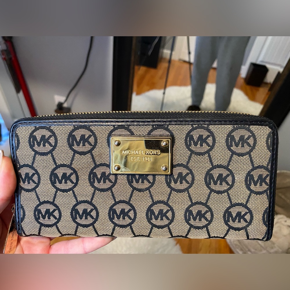 Michael Kors monogram wallet